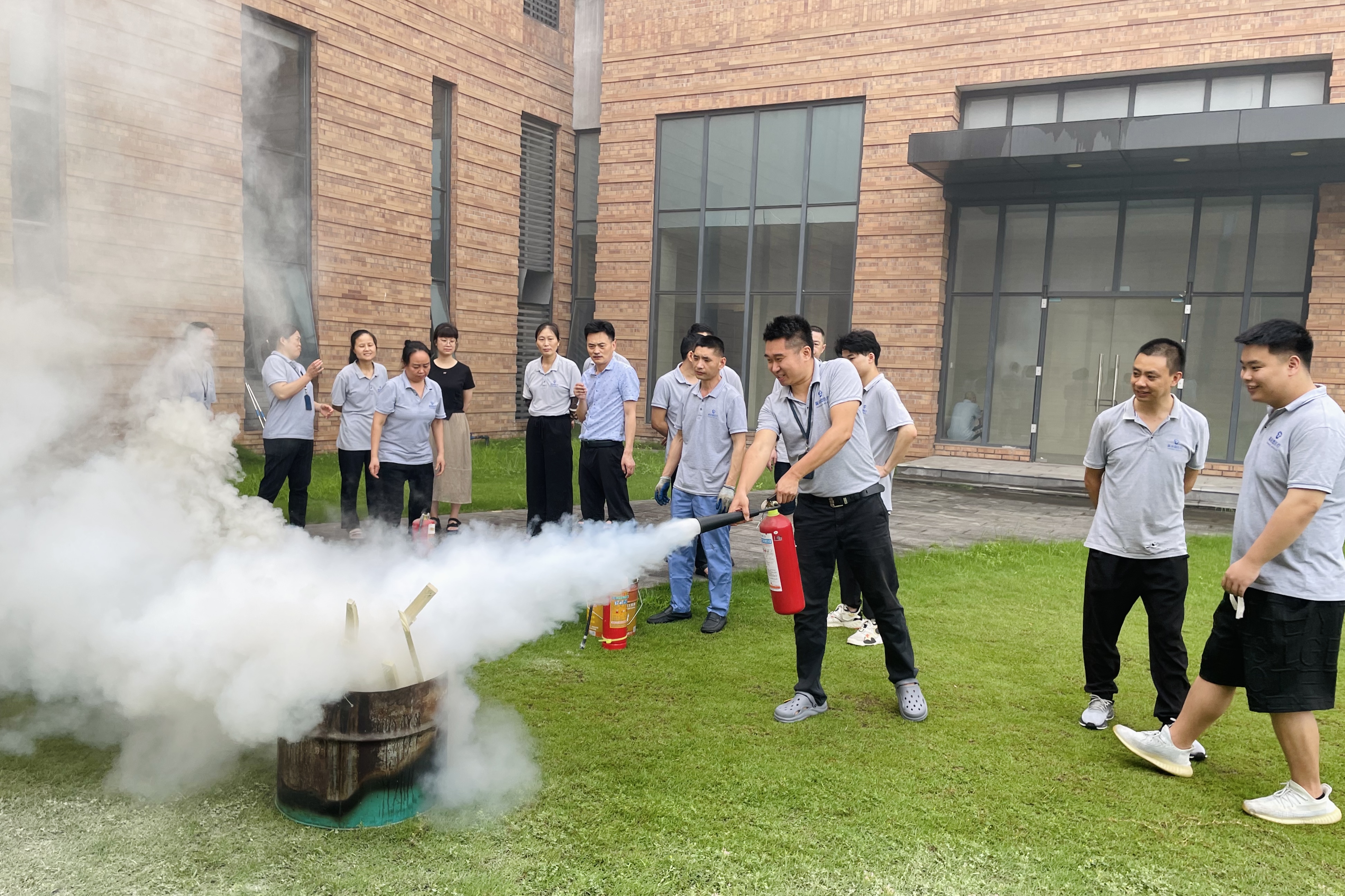 富沃思醫(yī)療成功開(kāi)展消防應(yīng)急演習(xí)